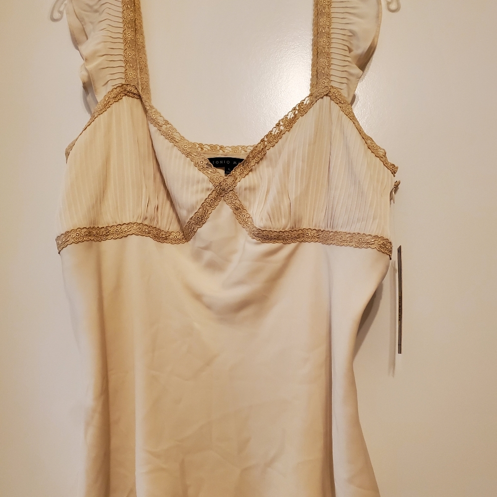 Beautiful Cream Blouse! Classic and flattering
